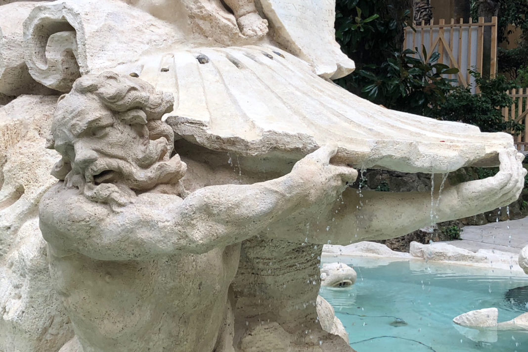 Il restauro della fontana di palazzo Venezia a Roma