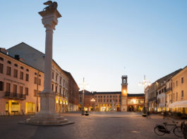 Rovigo - Piazza Vittorio Emanuele di sera