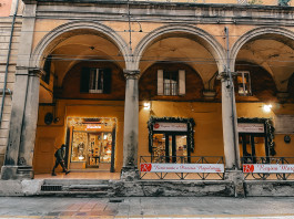 Cineturismo. I luoghi del cinema a Bologna