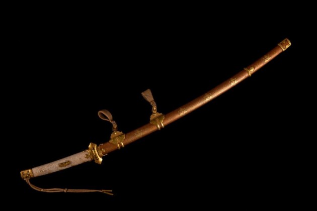 Yōkai Anonimo_Tachi (spada nobiliare)_tardo XVI secolo_Acciaio legno lacca leghe di rame oro cuoio_Museo Stibbert_Firenze